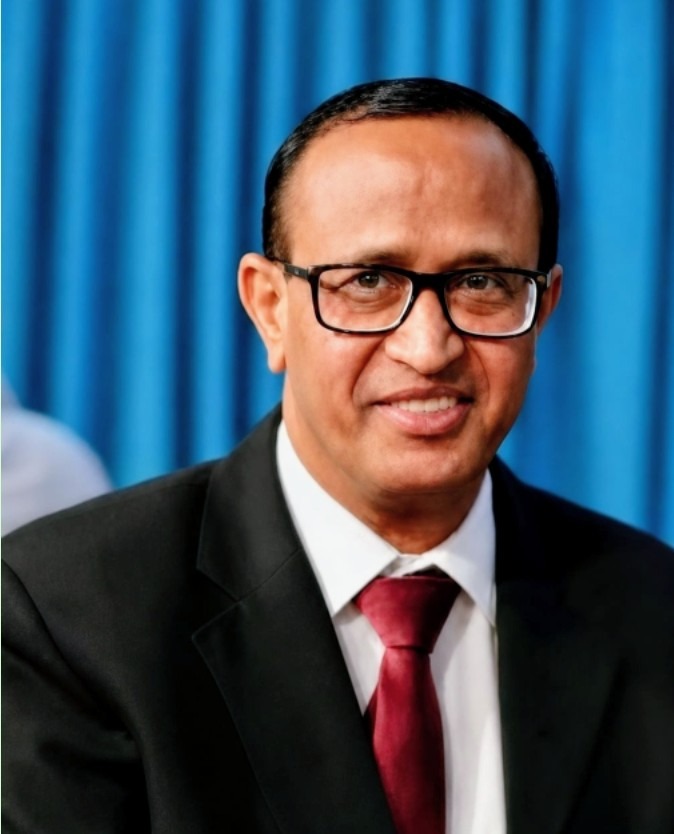 Award-winning author Dr. Shrikant Kallurkar